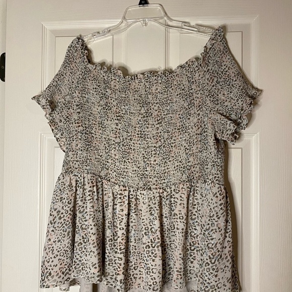 NWOT Cato Off The Shoulder Blouse - Picture 4 of 7